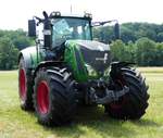 =Fendt 928 Vario steht auf dem Ausstellungsgelände bei den Fendt-Freunden Bad Bocklet im Juni 2018
