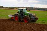 Fendt Vario 942 mit Kuhn Pflug im Oktober 2025 in der Wetterau bei Florstadt 