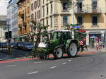 Fendt Traktor unterwegs in der Stadt Genf am 03.06.2017