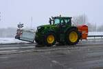 John Deere 6R Winterdienstfahrzeug am 26.01.26 in Langenselbold West