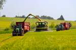 John Deere 6R 155 mit Krampe  Big Body 790 und LU Schmerer Krone Big X1180 bei Echzell am 29.05.26 bei der GPS Ernte 