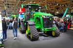John Deere 8RX am 15.11.25 auf der Agritechnica in Hannover Messe