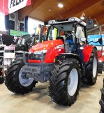 =MF 5713 SL steht im Februar 2017 bei der Hessischen Landwirtschaftsausstellung in Alsfeld