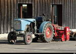 Kleiner Blauer unbekannter Traktor an der Strasse bei Werdthof am 09.09.2023