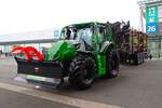 Valtra N-Serie mit Reil Eichinger Forstaufbau am 14.11.25 auf der Agritechnica in Hannover Messe
