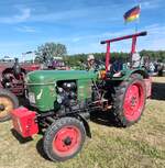 =Deutz D 25, ausgestellt bei der Oldtimerveranstaltung der OLDTIMERFREUNDE OHMTAL in Dannenrod, 09-2025