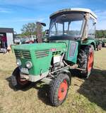 =Deutz 4006, gesehen bei der Oldtimerveranstaltung der OLDTIMERFREUNDE OHMTAL in Dannenrod, 09-2025
