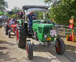 Deutz 6006, machte bei der Rundfahrt beim Traktorentreffen in Keispelt mit.