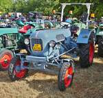 Eicher Panther 295, BJ 1960, 19 PS, 2 Zyl, 1689 ccm, aufgenommen beim Traktorentreffen in Keispelt.