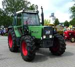 =Fendt Farmer 306 LS besucht die Traktorenausstellung  Ahle Bulldogge us Angeschbach oh Lannehuse  in Angersbach im Juni 2018