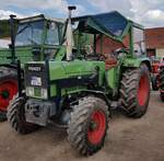 =Fendt Farmer, präsentiert bei der Oldtimerausstellung der Traktorfreunde Wiershausen am Klostergut Hilwartshausen, 05-2023