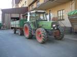 Fendt nach der Getreideentladung bei der Raiffeisenwarenzentrale in 36088 Hünfeld, August 2008