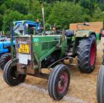 Fendt Farmer 103S, BJ 1975, 2550 ccm, 48 PS, war zum Oldtimertreffen in warken gekommen.