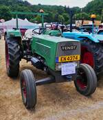 Fendt Farmer 102N, BJ 1972, 2550 ccm, 40 PS, aufgenommen beim Oldtimertreffen in Warken.