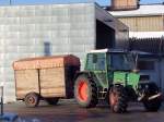 FENDT-Farmer 309LSA-Turbo vor den FIH-Stallungen;101221
