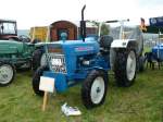Ford 3000 steht in Taunusstein-Seitzenhahn bei der Oldtimerausstellung im August 2011