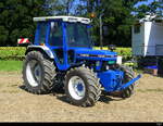 Blauer Ford 7010 zu Besuch am 2 Traktorentreffen in Diessbach/BE am 24.08.2025