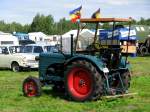Traktor HANOMAG R 28 aus dem Alb-Donau-Kreis (UL) fotografiert beim 18. Oldtimer- und Traktoren-Treffen im AGRONEUM in Alt Schwerin [12.08.2012]