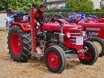 H�rlimann D110, BJ 1971, 2947 ccm, 55 PS, kommt nach der Ausfahrt auf dem Gel�nde des Oldtimertreffens in Warken an. 19.07.2026