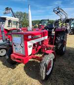 =IHC 323, Bj. 1970, 26 PS, ausgestellt bei der Oldtimerausstellung der OLDTIMERFREUNDE OHMTAL in Dannenrod, 09-2025