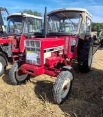 =IHC 533, Bj. 1975, gesehen bei der Oldtimerausstellung der OLDTIMERFREUNDE OHMTAL in Dannenrod, 09-2025