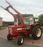 IHC 624-S Traktor mit 58 PS und 30 km/h Ausführung.
Der Traktor kann für diejenigen verkauft werden, die eine Nachricht hinterlassen möchten.