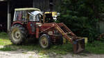 International ,gesehen auf einem alten Bauernhof auf dem Traktoren gesammelt und repariert werden.