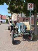 =Kramer hat ein schattiges Pl�tzchen gefunden, 06-2026