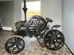 Ein alter Traktor Asker-Bulldog des deutschen Unternehmens Lanz im Technikmuseum Vadim Zadorozhny (Moskau, Mai 2016)