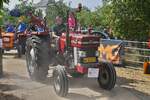 Massey Ferguson 185,nahm an der Rundfahrt beim Traktorentreffen in Keispelt teil.