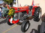 Oldtimer Traktor Massey Ferguson 165 in Bremgarten AG am 18.10.2014