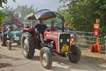 Massey Ferguson 240, machte ebenfalls die Rundfahrt beim Traktorentreffen in Keispelt mit.