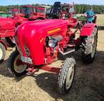 =Porsche Junior, ausgestellt bei der Oldtimerveranstaltung der OLDTIMERFREUNDE OHMTAL in Dannenrod, 09-2025