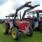 Schlüter Super 650 mit Frontlader steht beim Schlütertreffen am Kirchheimer See, September 2012