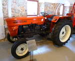Store 402, Ackerschlepper gebaut in Store/Slowenien, die Firma baute von 1976-86 Traktoren in Lizenz von FIAT, dieser ist Baujahr 1977, 4-Zyl.Diesel mit 42PS, Technikmuseum Bistra/Slowenien, Juni 2016