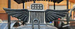 =Firmenemblem des Hart Paar 18 36, ein Traktor aus den USA, aus der Bauzeit von 1926 - 1930.