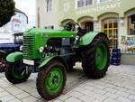 STEYR,BaumusterReihe280; Hubraum:5322ccm; Baujahr:1952; hat vorm Gemeindeamt Rottenbach Stellung bezogen; 190909