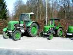 Dimensionen in der Steyr-Traktorenlandschaft   direkt schelmenhaft wirkt der  15er  Steyr80 neben dem Steyr280 mit seinen 60 Pferdest�rken, anl�sslich Oldtimertreffen St.