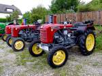 STEYR-T84; 1330ccm; Bj.1959 sowie zwei weitere gleiche Baumustertypen, jeweils mit Seitenm�hbalken, haben sich in St.Marienkirchen/Hausr.