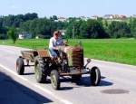 STEYR80(15er) tuckert mit einem einfachen Einachsanh�nger seinem Ziel in Hohenzell entgegen;080728