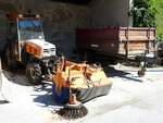 STEYR-8055-kommunal,  mit einer Leistung von 48PS; 2592ccm; im Zeitraum von 1981-92 besonders für Grünlandbetriebe produziert; 230906