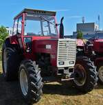 Steyr 988 a 4 Zyl, 85 Ps, BJ 1980, stand nahe einem Einkaufszentrum auf der Wemperhardt zum Verkauf.