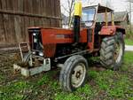 STEYR-980; Hubraum:4396ccm; Leistung: 80PS; Produktionrszeitraum:1974-77; Höchstgeschw.30km/h) hat seine Glanzzeit wohl schon hinter sich gelassen; 230410