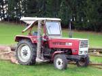 STEYR430 bringt geschlagene Fichtenst�mme zum Sammelplatz;101106