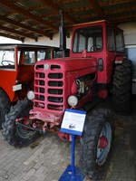 Im DDR-Museum Dargen ist dieser in Rumänien gebaute Traktor UTB Universal Utos 651M zu sehen.