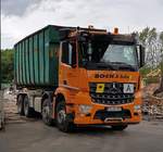 =MB Arocs der Firma BOCK & Sohn auf einer Einsatzstelle in Hünfeld, 08-2020