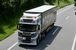 Ein Scania Sattelzug von Affolter Schüpfen am 28.6.24 unterwegs zum Trucker Festival auf der A8 in Matten b. Interlaken.