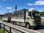 Ein MB Actros Hängerzug von Camion Transport am 5.9.25 beim Grauholz.