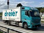 Ein MB Actros von Dreier mit Containeraufbau am 12.9.25 beim Grauholz.