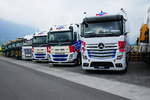 MB und Volvo von Emmi am 24.6.17 am Trucker Festival in Interlaken.